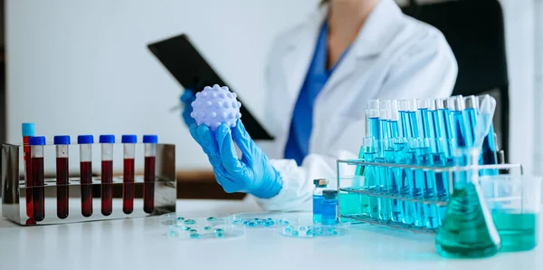 Coronavirus Covid Prueba Médica Concepto Investigación Desarrollo Vacunas Laboratorio Químico — Foto de Stock