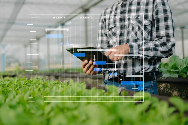 Rolnik Korzystający Komputera Cyfrowego Terenie Zastosowanie Technologii Działalności Rolniczej Inteligentne — Zdjęcie stockowe