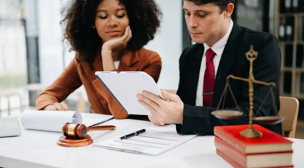 Businesswoman Male Lawyer Having Consultation Law Legal Services Concept — Stock Photo, Image