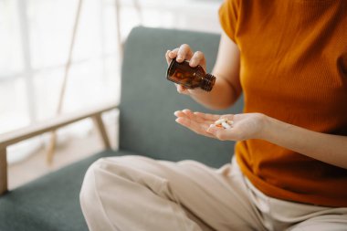 Haplar genç ellerde. Acı dolu bir ihtiyarlık. Sağlığa önem vermek. 