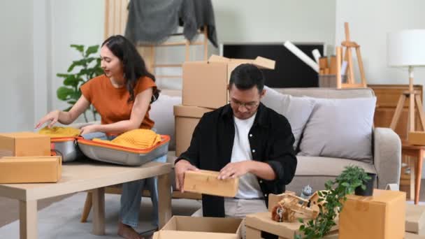 Happy Asian Young Attractive Couple Man Woman Big Boxes Moving — Stock Video