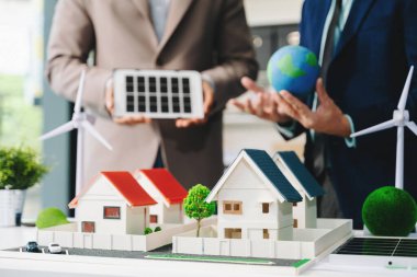 İş adamları teknoloji ve ticaret ağı sıfır ve karbon nötr konsepti üzerinde çalışmayı planlıyorlar. NET Sıfır simgeleri ve sembolleri eko dünyasını kurtarır ve kirliliği azaltır. yeşil enerji