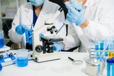 Biyoloji, kimya, kimya, kimya, deney, mikroskop, laboratuarda mikroskop, DNA, biyolojik tehlike.