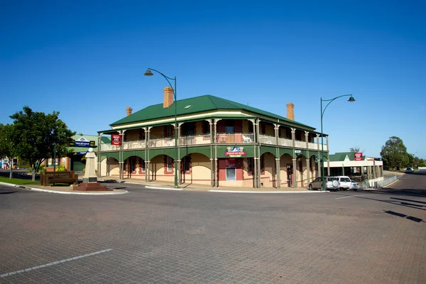2022年4月23日オーストラリアのストレイク ストレイキー ベイホテル モーテルは1866年に建てられた — ストック写真