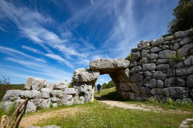 Sarasen Kapı ve Çokgen Duvarlar - İtalya