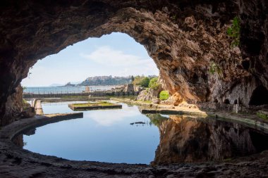 Tiberio Harabelerindeki Sperlonga Mağarası - İtalya