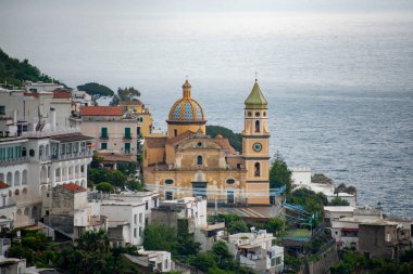 Amalfi Sahili 'ndeki Praiano Kasabası - İtalya