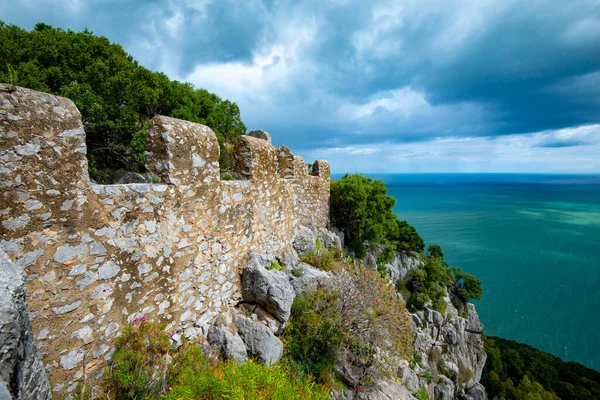 Cefalu Kalesi - Sicilya - İtalya