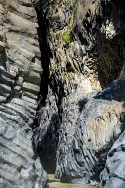 Gole Alcantara Botanik ve Jeoloji Parkı - Sicilya