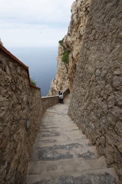 Neptune Grotto Merdivenine Erişim - Sardunya - İtalya