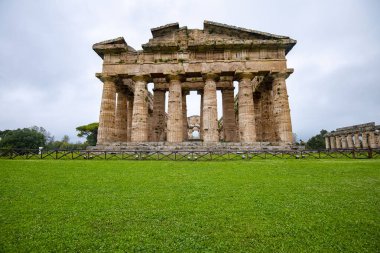 Paestum Arkeoloji Parkında Poseidon Tapınağı - İtalya