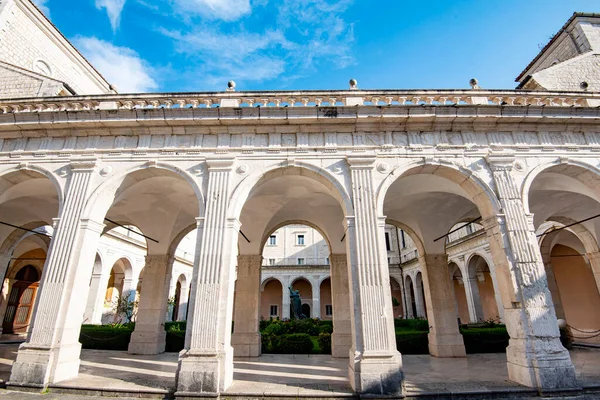 Montecassino Manastırı - İtalya