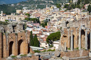 Yunan Taormina Tiyatrosu - İtalya