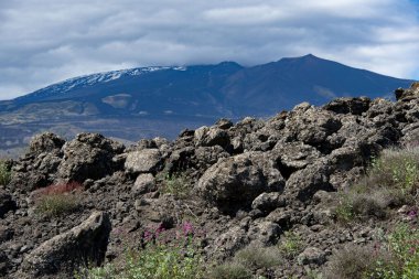 Etna Dağı Lav Tarlaları - İtalya