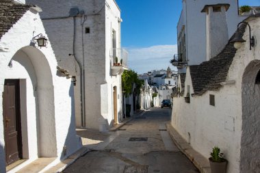 Trulli Kireçtaşı Evleri - Alberobello - İtalya