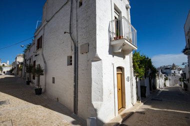 Trulli Kireçtaşı Evleri - Alberobello - İtalya