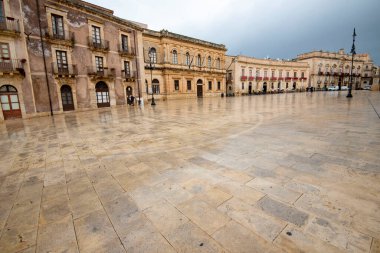 Ortigia Adası 'ndaki Duomo Plaza - Sicilya - İtalya