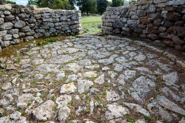 Santa Vittoria 'nın Nuragic Mabedi - Sardunya - İtalya