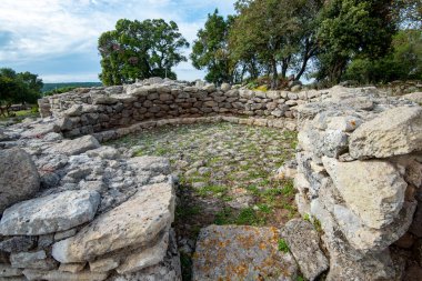 Santa Vittoria 'nın Nuragic Mabedi - Sardunya - İtalya