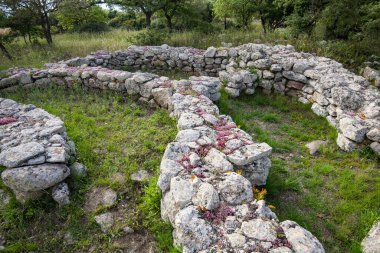 Santa Vittoria 'nın Nuragic Mabedi - Sardunya - İtalya