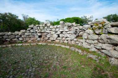 Santa Vittoria 'nın Nuragic Mabedi - Sardunya - İtalya