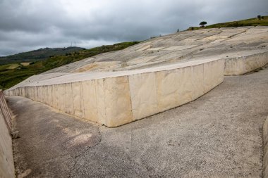 Kretto Burri Beton Sahası - Sicilya - İtalya