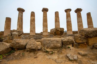 Tapınaklar Vadisi 'ndeki Heracle Tapınağı - Agrigento - İtalya
