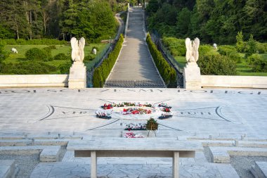Lehçe İkinci Dünya Savaşı mezarlığı - Monte Cassino - İtalya