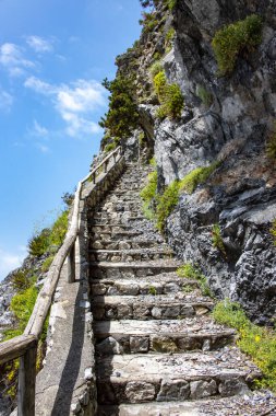 San Nicola Arcella Plajı 'ndaki uçurum - İtalya
