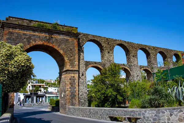 Aquädukt Von Pilastri Insel Ischia Italien lizenzfreie Stockbilder