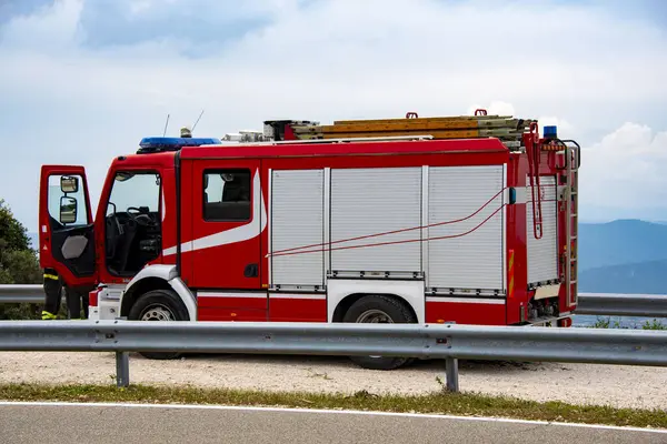 Ein Feuerwehrauto Sardinien Italien lizenzfreie Stockfotos