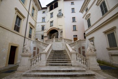 Piazza Pianciani Merdivenleri - Spoleto - İtalya