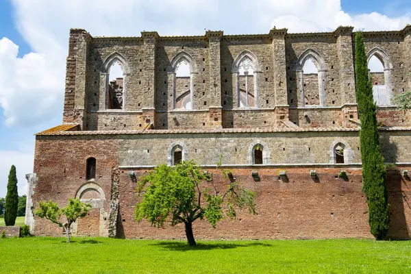 San Galgano Manastırı Harabeleri - İtalya