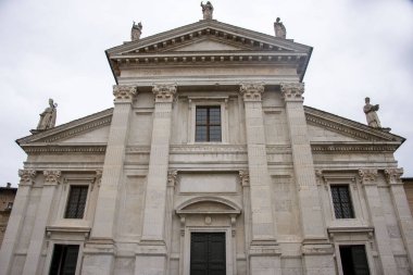 Santa Maria Assunta Katedrali - Urbino - İtalya