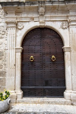 Pacentro 'nun Tahta Kapısı - İtalya