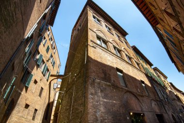 Siena 'nın Eski Kasabası' ndaki binalar - İtalya