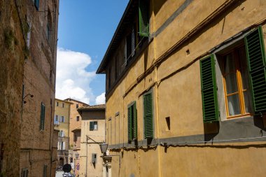 Siena 'nın Eski Kasabası' ndaki binalar - İtalya