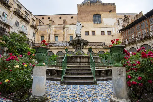 Santa Caterina d 'Alessandria Manastırı - Palermo - İtalya