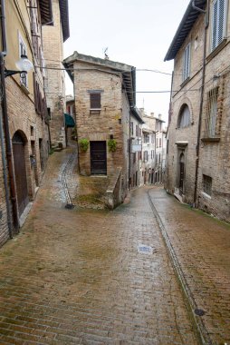 Yaya Geçidi - Urbino - İtalya