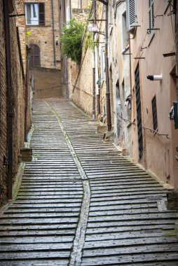 Yaya Geçidi - Urbino - İtalya