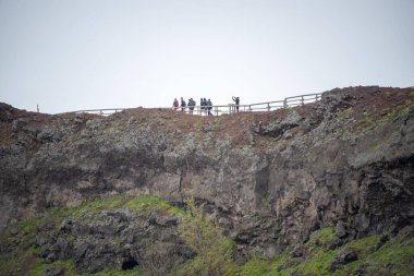 Vezüv Tepesine Yürüyüş Yolu