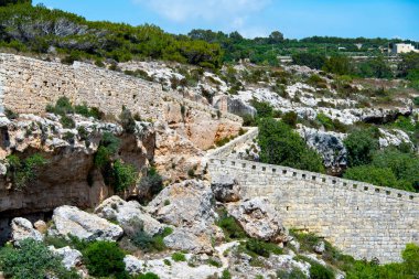 Victoria Hatları İstihkam Duvarları - Malta