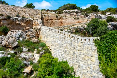 Victoria Hatları İstihkam Duvarları - Malta
