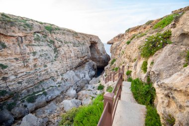 Gozo Adası, Malta 'daki Wied il-Mielah Kayalıkları