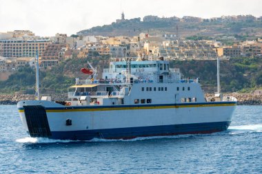 Gozo Adası 'ndaki feribot Malta