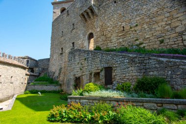 Guaita Kulesi 'ndeki avlu - San Marino