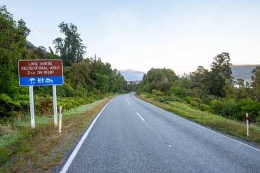 Yeni Zelanda Eyalet Otoyolu 6 (Haast Pass)