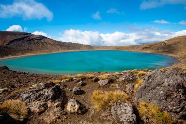 Tongariro Dağı 'ndaki Mavi Göl - Yeni Zelanda