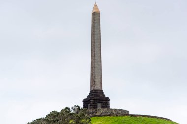 Bir Ağaç Tepesi Anıtı - Auckland - Yeni Zelanda