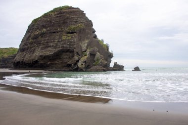 Piha Beach - Yeni Zelanda